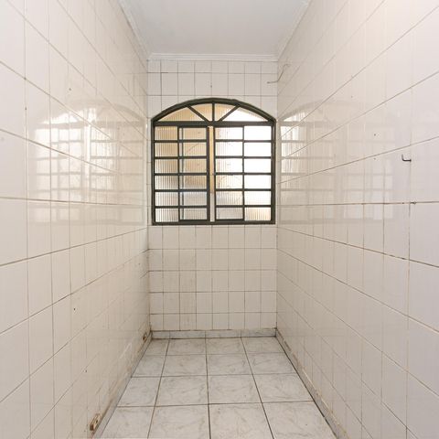 Casa à venda com 132m², 3 quartos e 2 vagas Casa à venda com 132m², 3 quartos e 2 vagasCozinha