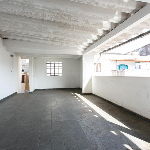 Casa à venda com 132m², 3 quartos e 2 vagas Casa à venda com 132m², 3 quartos e 2 vagasSalão