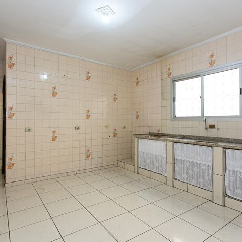 Casa à venda com 132m², 3 quartos e 2 vagas Casa à venda com 132m², 3 quartos e 2 vagasCozinha
