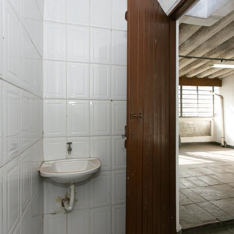 Casa à venda com 132m², 3 quartos e 2 vagas Casa à venda com 132m², 3 quartos e 2 vagasLavabo do Salão
