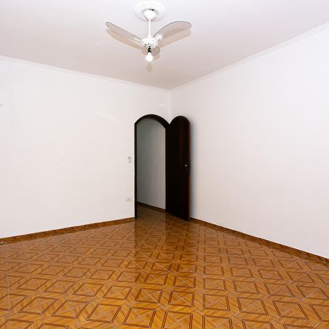 Casa à venda com 132m², 3 quartos e 2 vagas Casa à venda com 132m², 3 quartos e 2 vagasQuarto 2