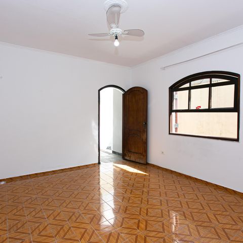 Casa à venda com 132m², 3 quartos e 2 vagas Casa à venda com 132m², 3 quartos e 2 vagasQuarto 2