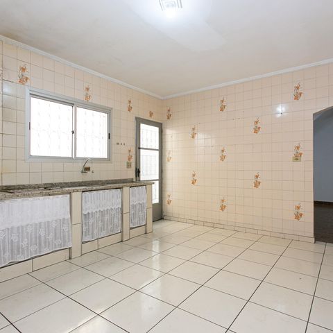 Casa à venda com 132m², 3 quartos e 2 vagas Casa à venda com 132m², 3 quartos e 2 vagasCozinha