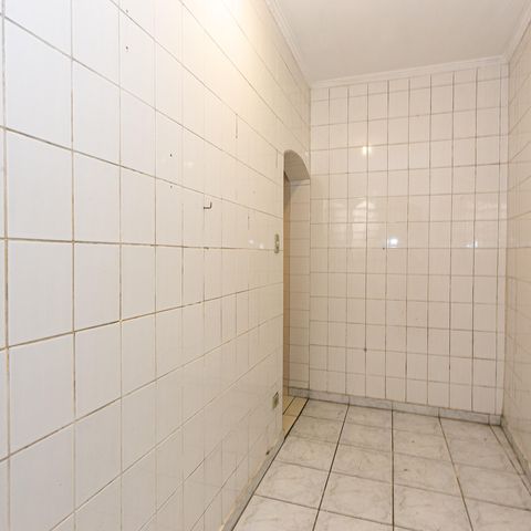 Casa à venda com 132m², 3 quartos e 2 vagas Casa à venda com 132m², 3 quartos e 2 vagasCozinha