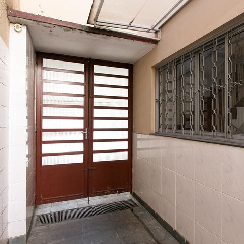 Casa à venda com 132m², 3 quartos e 2 vagas Casa à venda com 132m², 3 quartos e 2 vagasCorredor