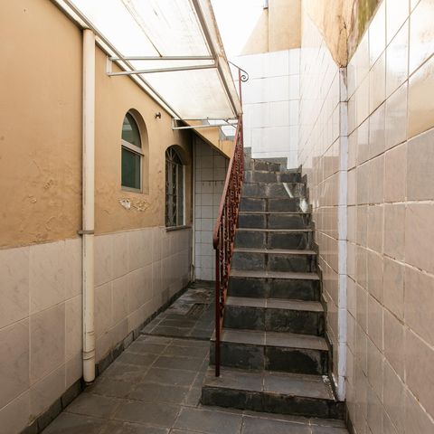 Casa à venda com 132m², 3 quartos e 2 vagas Casa à venda com 132m², 3 quartos e 2 vagasCorredor