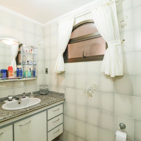 Apartamento à venda com 206m², 4 quartos e 4 vagasBanheiro Social