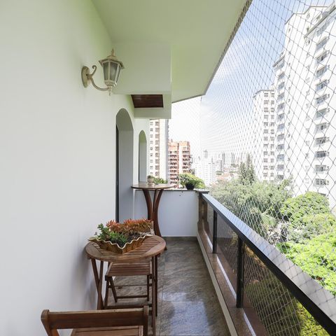 Apartamento à venda com 206m², 4 quartos e 4 vagasVaranda da Sala