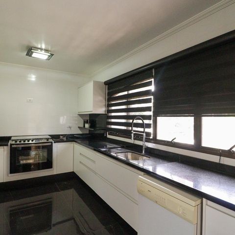 Apartamento à venda com 206m², 4 quartos e 4 vagasCozinha