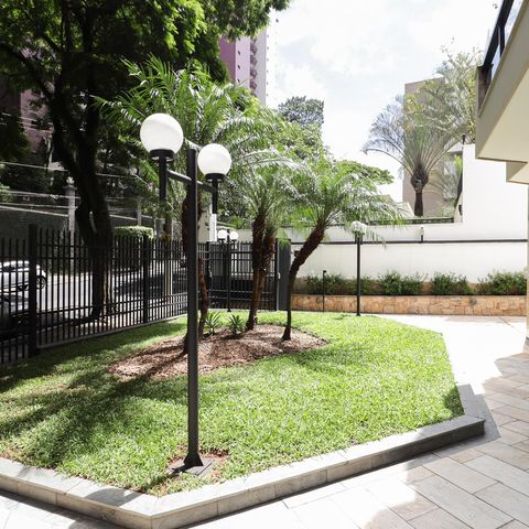 Apartamento à venda com 206m², 4 quartos e 4 vagasEntrada