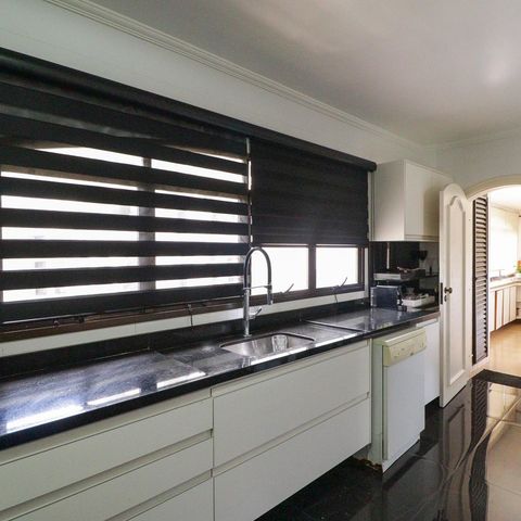 Apartamento à venda com 206m², 4 quartos e 4 vagasCozinha