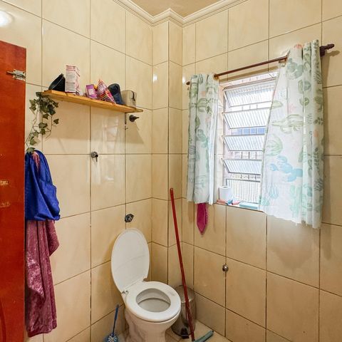 Casa à venda com 90m², 2 quartos e sem vagaBanheiro