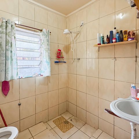 Casa à venda com 90m², 2 quartos e sem vagaBanheiro
