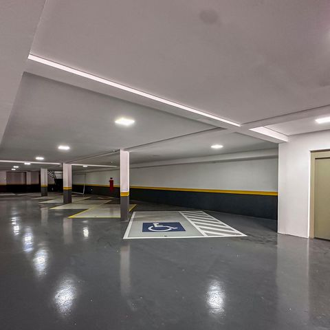 Apartamento para alugar com 115m², 2 quartos e 1 vaga Apartamento para alugar com 115m², 2 quartos e 1 vagaGaragem