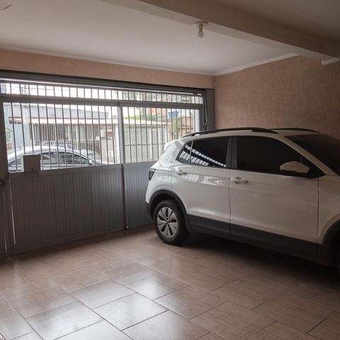 Casa à venda com 165m², 4 quartos e 2 vagasGaragem