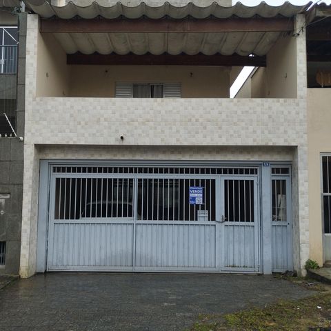 Casa à venda com 165m², 4 quartos e 2 vagasFachada + Plaquinha  