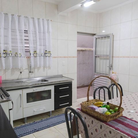 Casa à venda com 165m², 4 quartos e 2 vagasCozinha