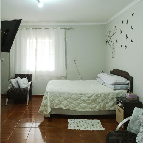 Casa à venda com 165m², 4 quartos e 2 vagasQuarto 04
