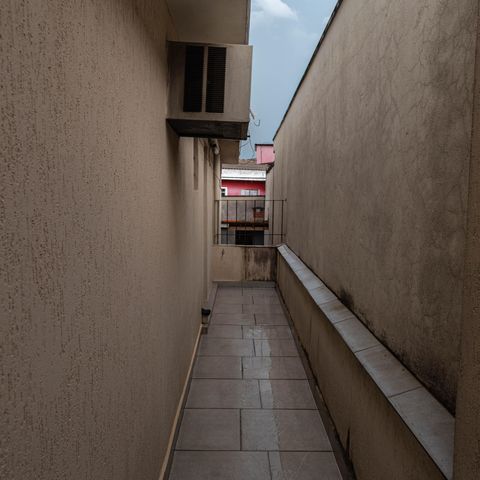 Casa à venda com 165m², 4 quartos e 2 vagasCorredor Externo