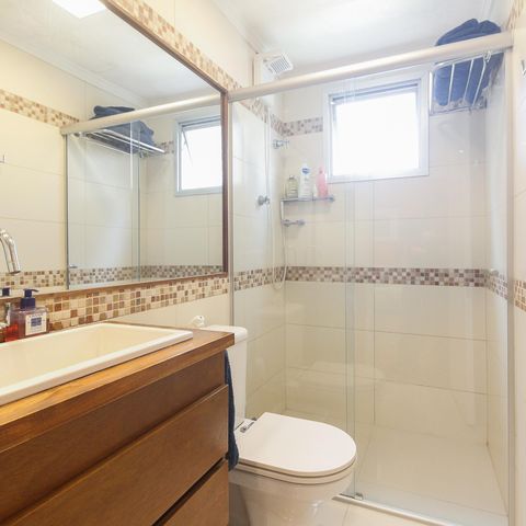 Apartamento à venda com 57m², 2 quartos e 1 vaga Apartamento à venda com 57m², 2 quartos e 1 vagaBanheiro