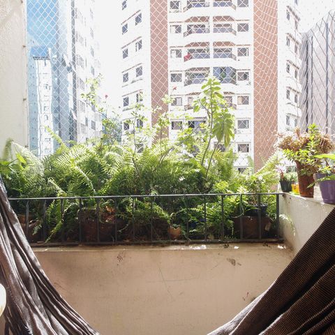 Apartamento à venda com 57m², 2 quartos e 1 vaga Apartamento à venda com 57m², 2 quartos e 1 vagaVaranda