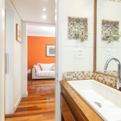 Apartamento à venda com 57m², 2 quartos e 1 vaga Apartamento à venda com 57m², 2 quartos e 1 vagaBanheiro