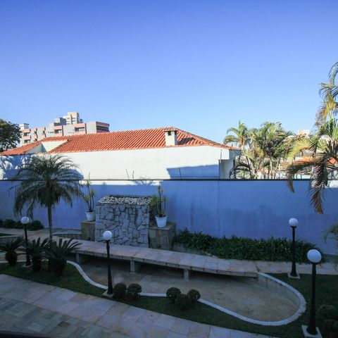 Casa de condomínio à venda com 392m², 4 quartos e 6 vagas Casa de condomínio à venda com 392m², 4 quartos e 6 vagasVista da Varanda
