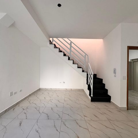 Apartamento para alugar com 180m², 3 quartos e 2 vagas Apartamento para alugar com 180m², 3 quartos e 2 vagasSala
