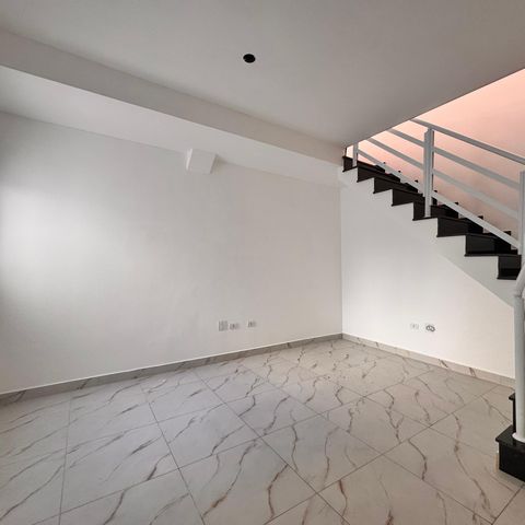 Apartamento para alugar com 180m², 3 quartos e 2 vagas Apartamento para alugar com 180m², 3 quartos e 2 vagasSala