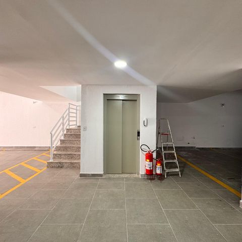 Apartamento para alugar com 180m², 3 quartos e 2 vagas Apartamento para alugar com 180m², 3 quartos e 2 vagasGaragem