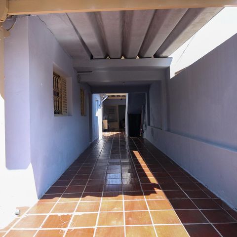 Casa à venda com 450m², 7 quartos e 5 vagas Casa à venda com 450m², 7 quartos e 5 vagasÁrea comum
