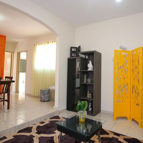 Casa à venda com 450m², 7 quartos e 5 vagas Casa à venda com 450m², 7 quartos e 5 vagascasa 2 Sala