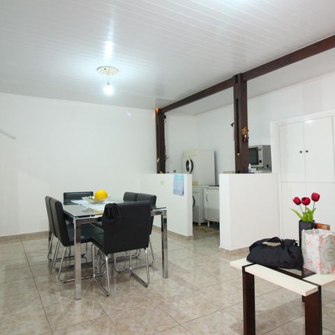 Casa à venda com 450m², 7 quartos e 5 vagas Casa à venda com 450m², 7 quartos e 5 vagasSala
