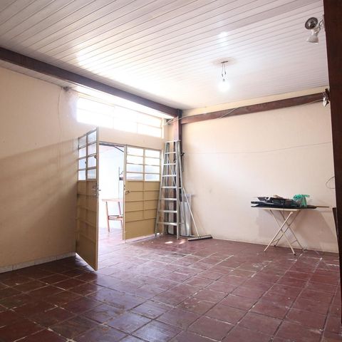 Casa à venda com 450m², 7 quartos e 5 vagas Casa à venda com 450m², 7 quartos e 5 vagasÁrea comum