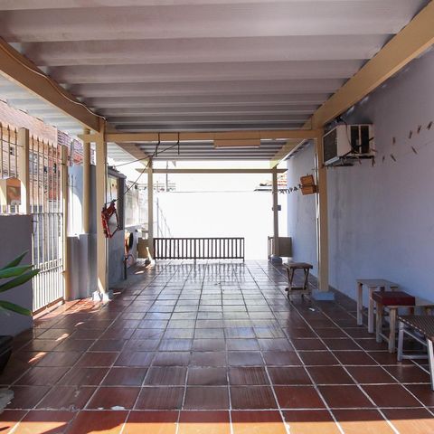 Casa à venda com 450m², 7 quartos e 5 vagas Casa à venda com 450m², 7 quartos e 5 vagasÁrea comum