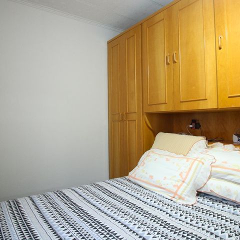 Casa à venda com 450m², 7 quartos e 5 vagas Casa à venda com 450m², 7 quartos e 5 vagasQuarto