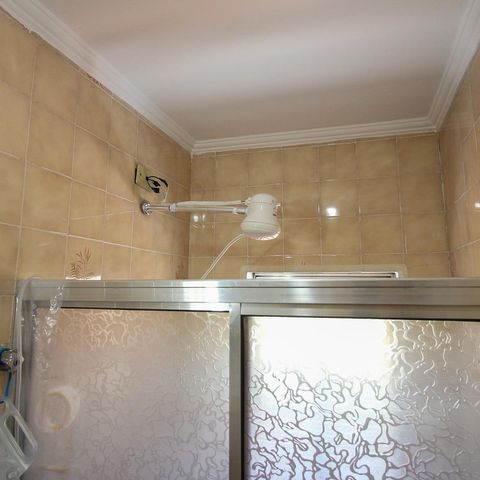 Casa à venda com 450m², 7 quartos e 5 vagas Casa à venda com 450m², 7 quartos e 5 vagascasa 2 Banheiro