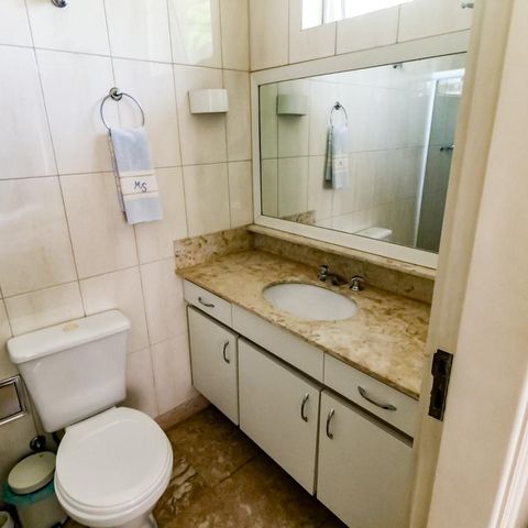 Casa à venda com 463m², 4 quartos e 6 vagas Casa à venda com 463m², 4 quartos e 6 vagasBanheiro da Suíte 3