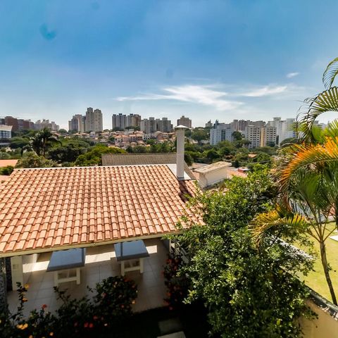 Casa à venda com 463m², 4 quartos e 6 vagas Casa à venda com 463m², 4 quartos e 6 vagasVista - Suíte 4