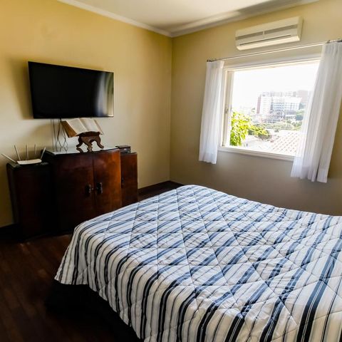Casa à venda com 463m², 4 quartos e 6 vagas Casa à venda com 463m², 4 quartos e 6 vagasSuíte 4