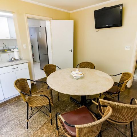 Casa à venda com 463m², 4 quartos e 6 vagas Casa à venda com 463m², 4 quartos e 6 vagasCopa