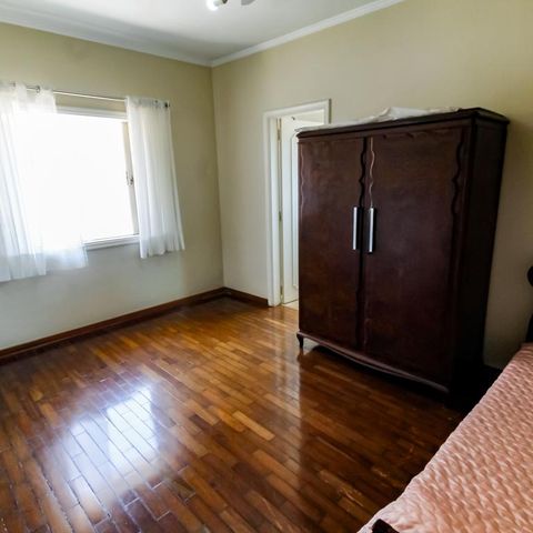 Casa à venda com 463m², 4 quartos e 6 vagas Casa à venda com 463m², 4 quartos e 6 vagasSuíte 2