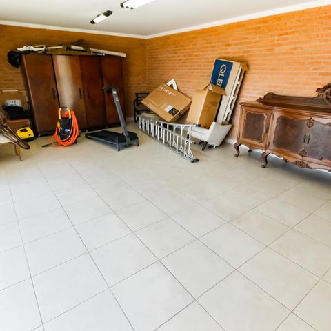 Casa à venda com 463m², 4 quartos e 6 vagas Casa à venda com 463m², 4 quartos e 6 vagasSalão de festas