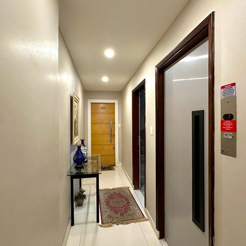 Apartamento à venda com 136m², 3 quartos e sem vaga Apartamento à venda com 136m², 3 quartos e sem vagaHall de entrada
