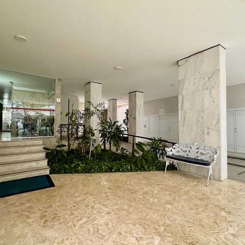 Apartamento à venda com 136m², 3 quartos e sem vaga Apartamento à venda com 136m², 3 quartos e sem vagaÁrea comum