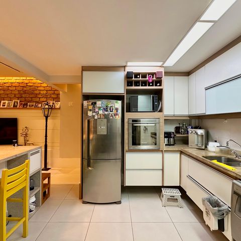 Apartamento à venda com 136m², 3 quartos e sem vaga Apartamento à venda com 136m², 3 quartos e sem vagaCozinha