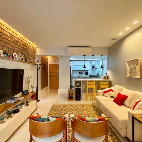 Apartamento à venda com 136m², 3 quartos e sem vaga Apartamento à venda com 136m², 3 quartos e sem vagaSala