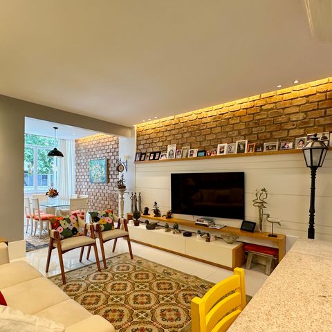 Apartamento à venda com 136m², 3 quartos e sem vaga Apartamento à venda com 136m², 3 quartos e sem vagaSala