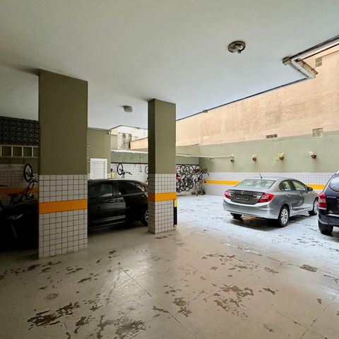 Apartamento à venda com 136m², 3 quartos e sem vaga Apartamento à venda com 136m², 3 quartos e sem vagaGaragem