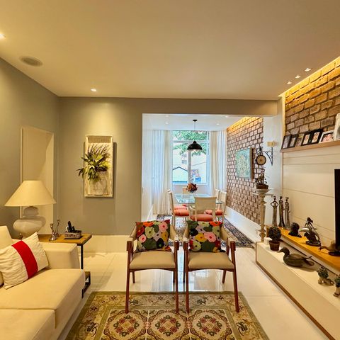 Apartamento à venda com 136m², 3 quartos e sem vaga Apartamento à venda com 136m², 3 quartos e sem vagaSala